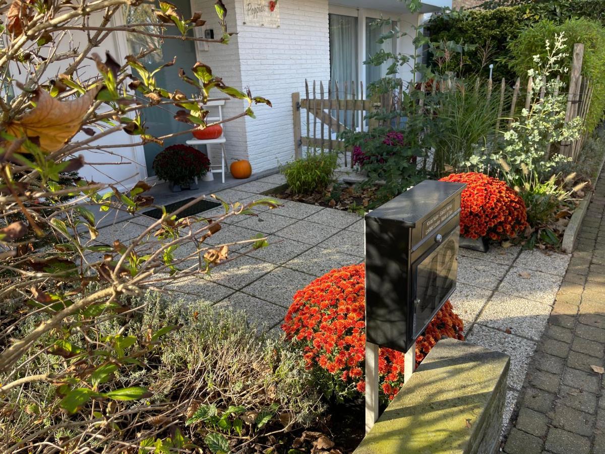 Guesthouse Poppies , Free Parking Остенде Экстерьер фото
