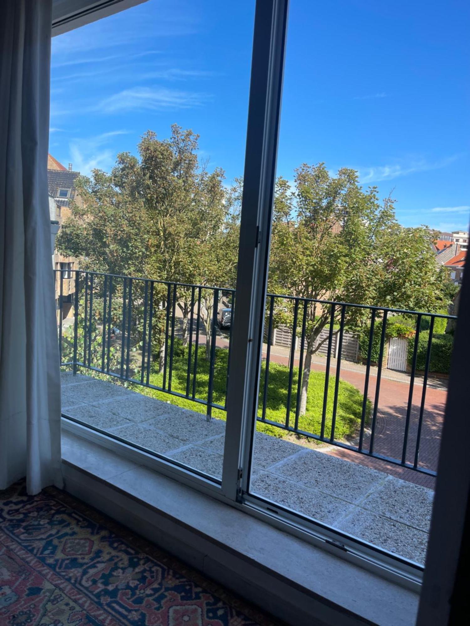Guesthouse Poppies , Free Parking Остенде Экстерьер фото