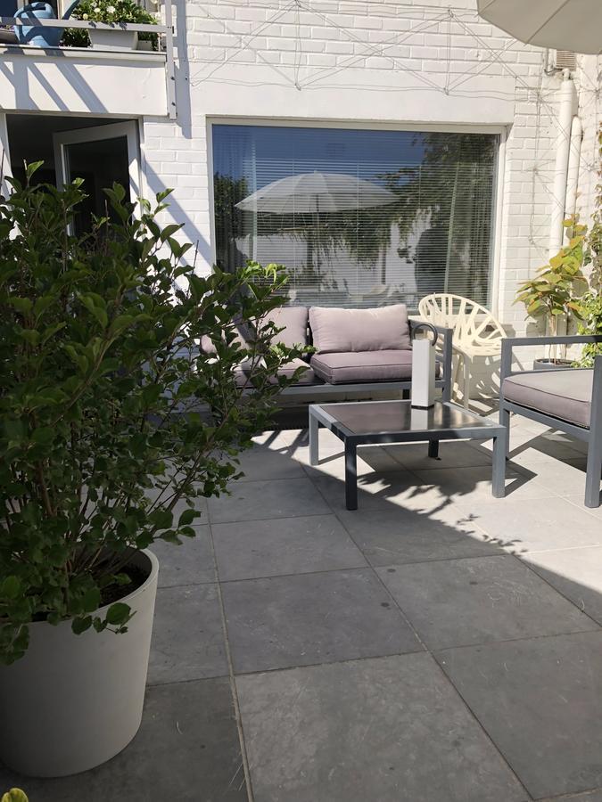 Guesthouse Poppies , Free Parking Остенде Экстерьер фото