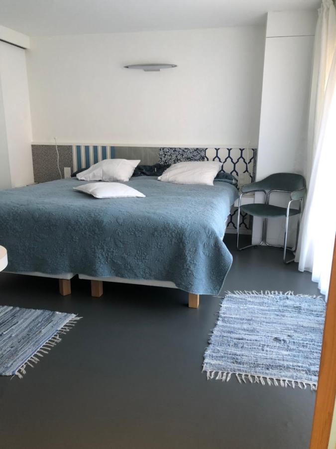 Guesthouse Poppies , Free Parking Остенде Экстерьер фото