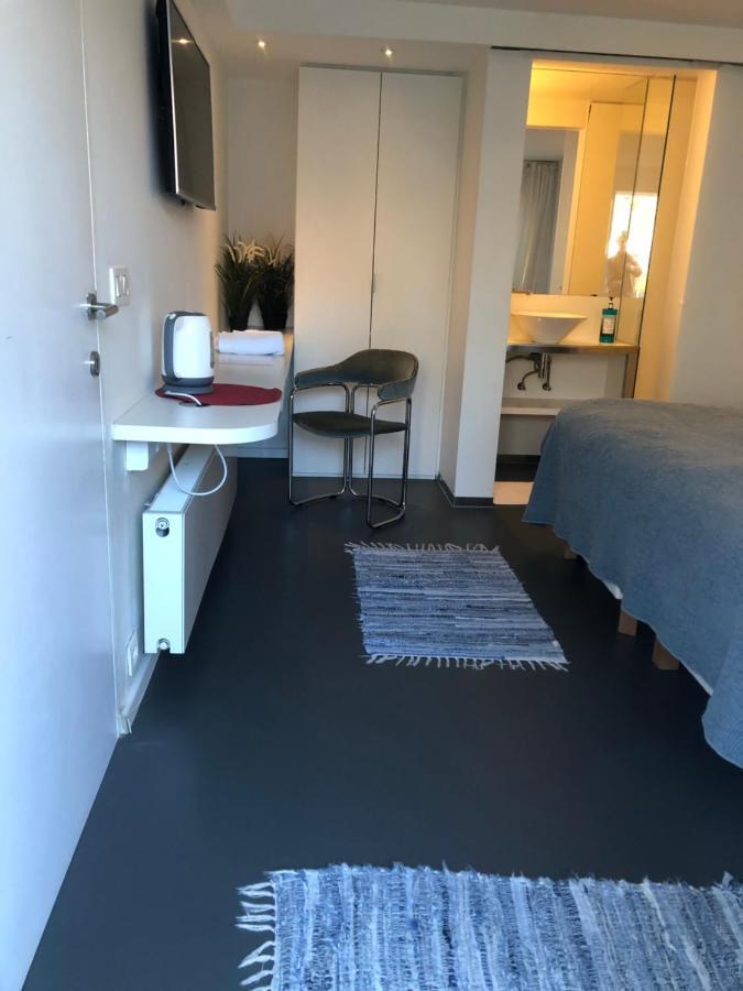 Guesthouse Poppies , Free Parking Остенде Экстерьер фото