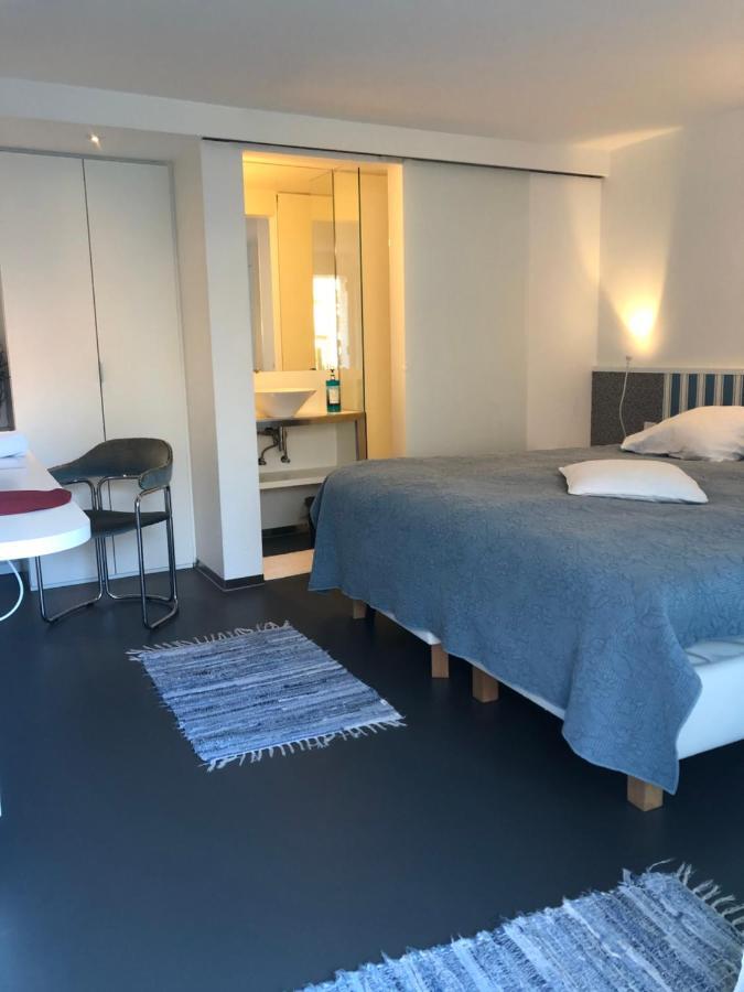 Guesthouse Poppies , Free Parking Остенде Экстерьер фото